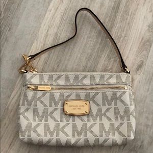 Michael Kors Wristlet